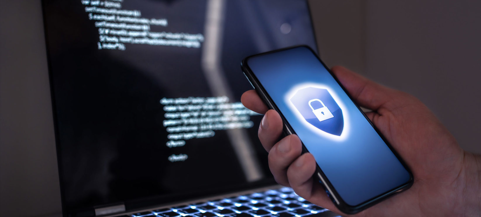 AdobeStock_562796792 Cyber-Schutz ür Menschenrechtler*innen